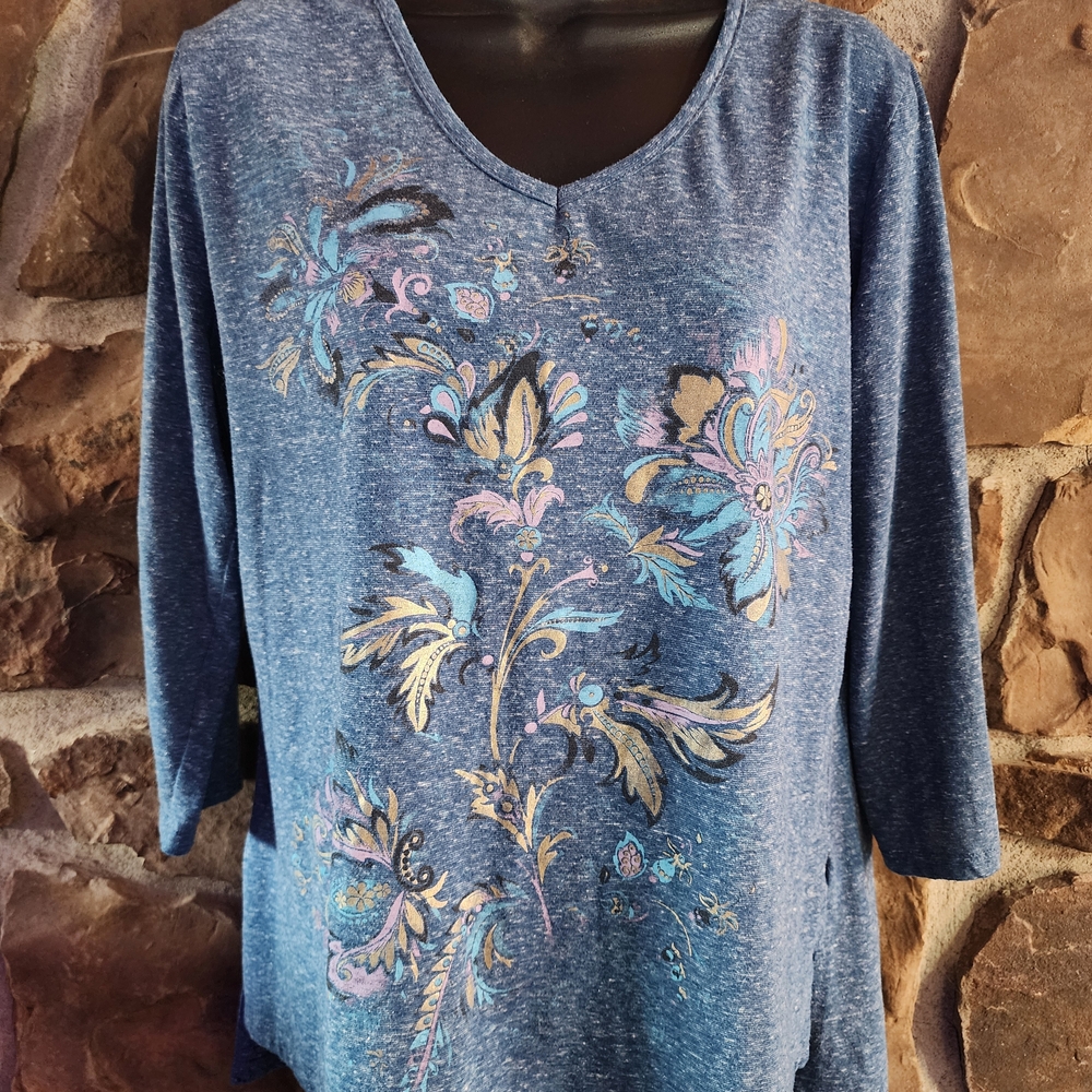 Madison & Berkeley Heathered Blue Floral V-Neck Blouse